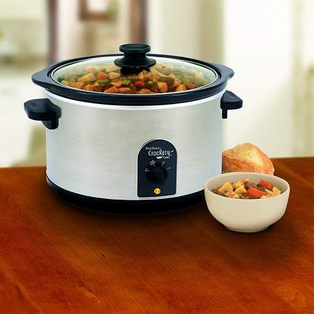 West Bend 84915R 5-Quart Versatility Slow Cooker with Tote, Red